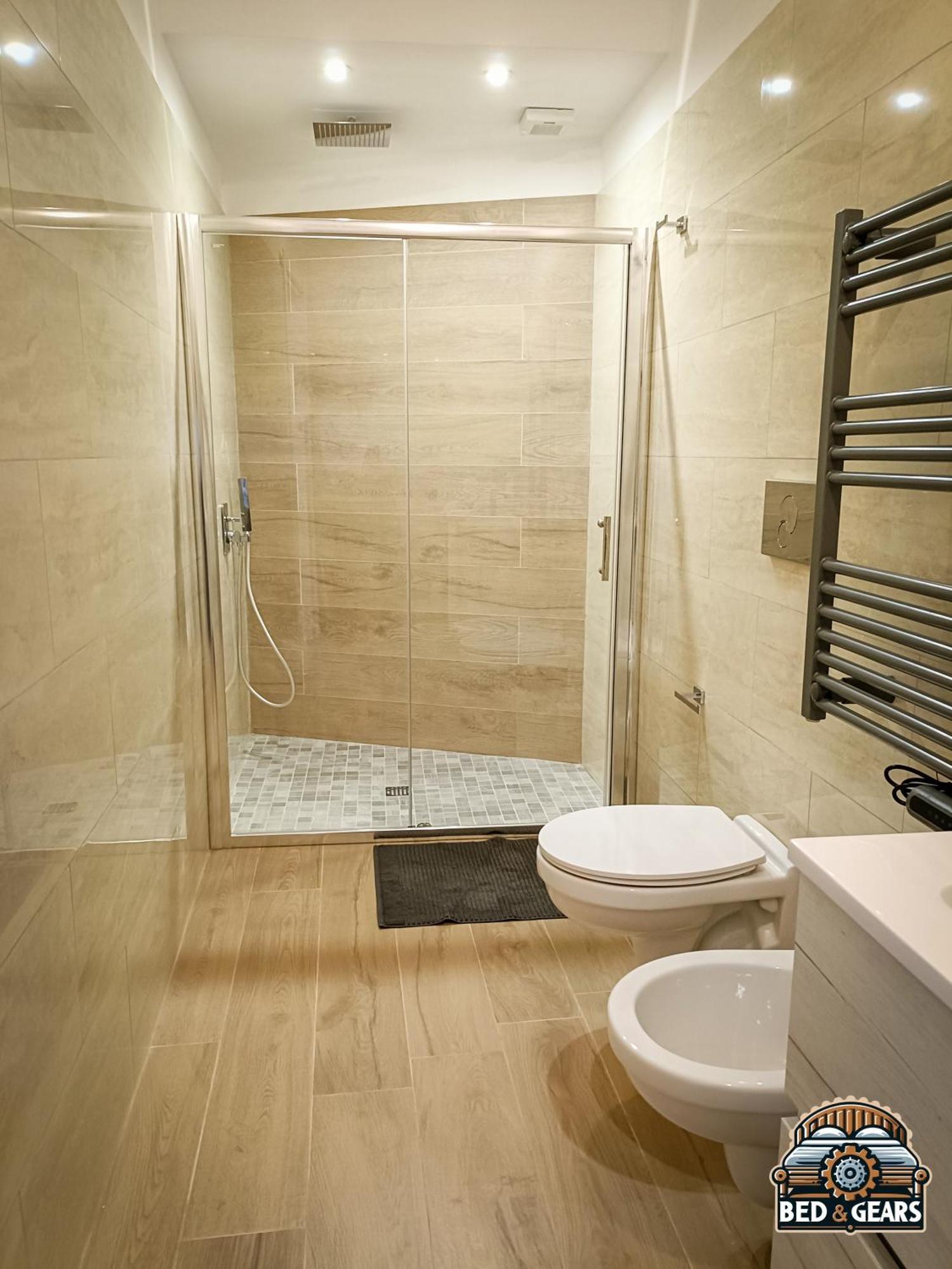 Bed And Gears - Industrial Design Loft Apartment บารี ภายนอก รูปภาพ