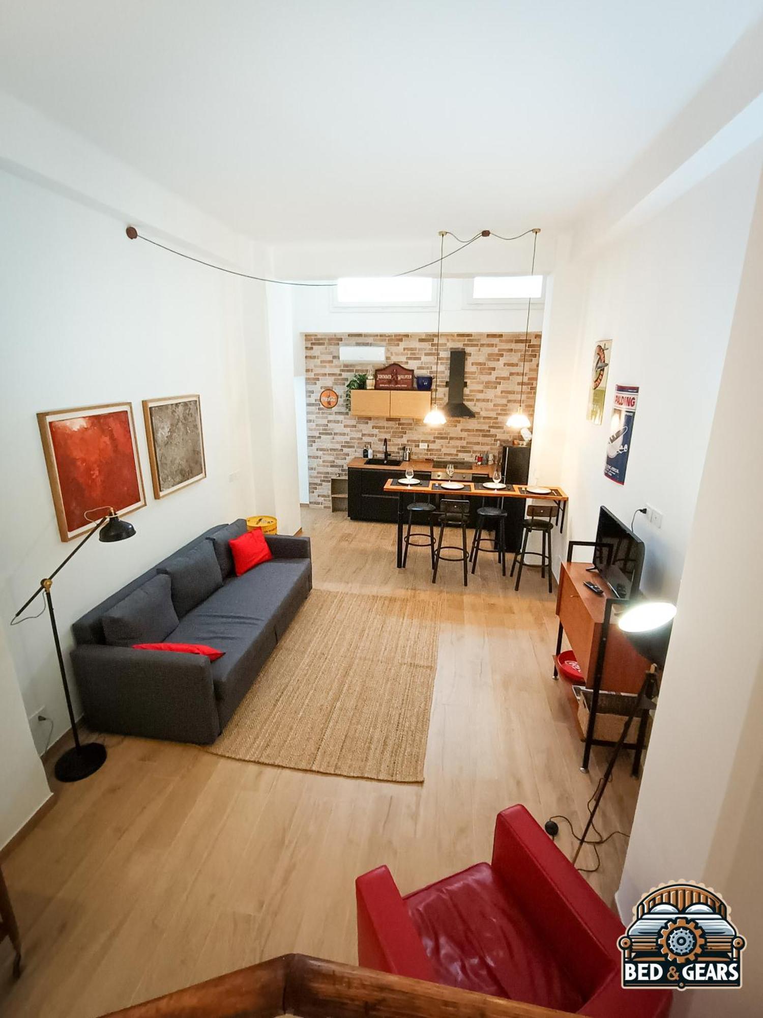 Bed And Gears - Industrial Design Loft Apartment บารี ภายนอก รูปภาพ